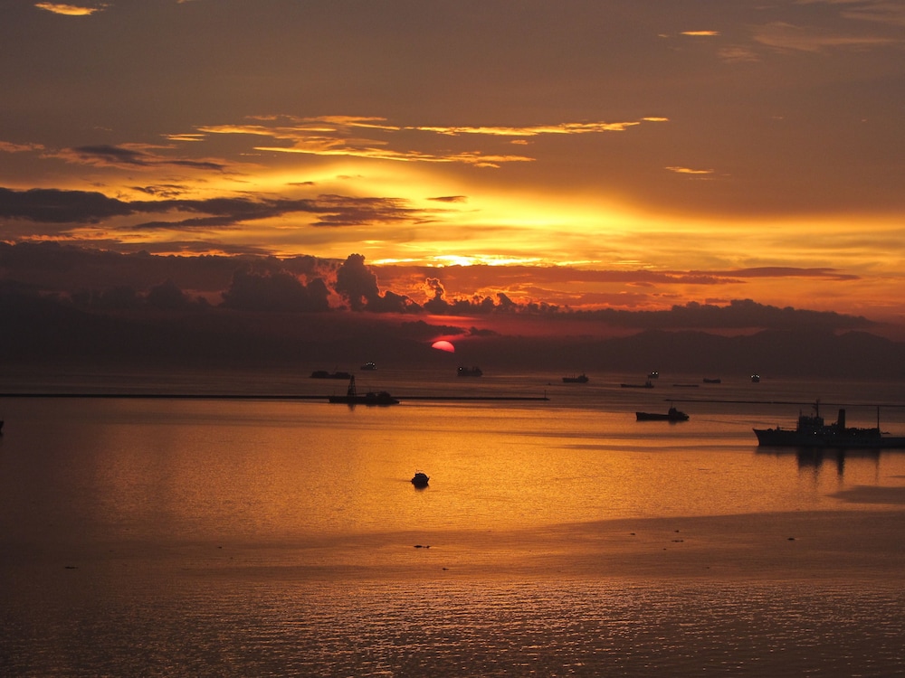 manila