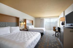 Holiday Inn Denver East By Ihg,Denver>>Aurora,4 star
