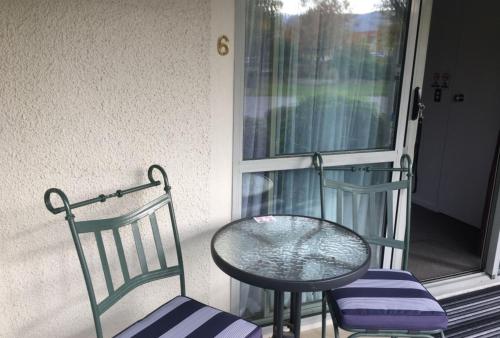 colonial manor motel