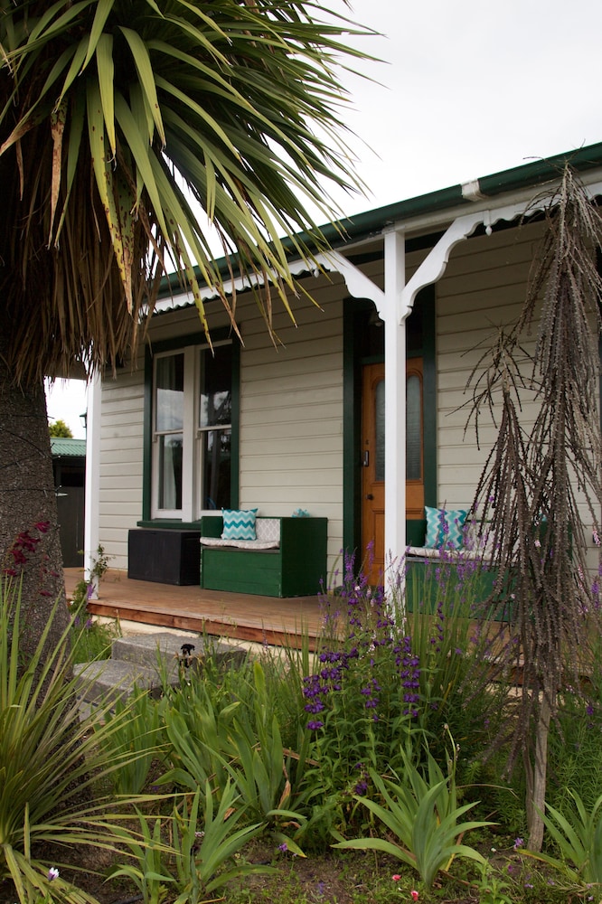 pinedale lodge and apartment