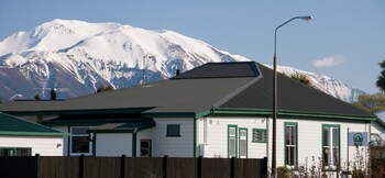 pinedale lodge and apartment