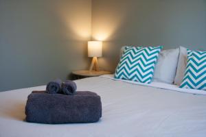 pinedale lodge and apartment