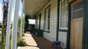 pinedale lodge and apartment