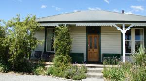 pinedale lodge and apartment