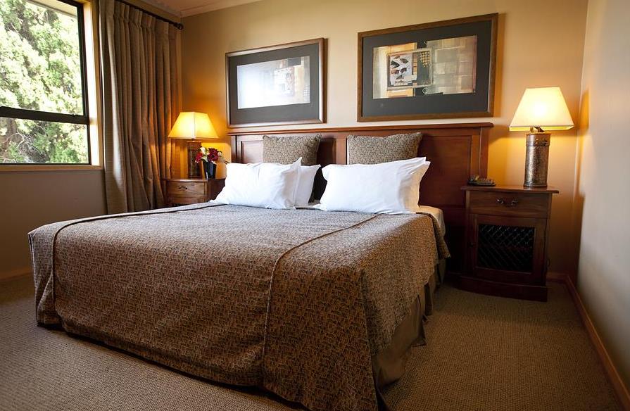 distinction coachman hotel palmerston north