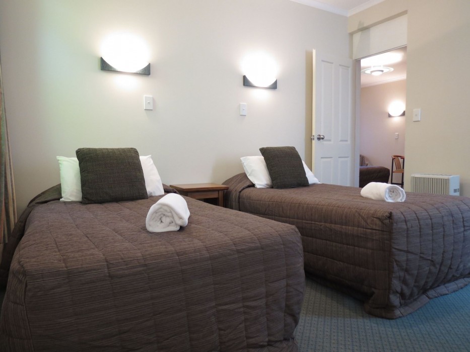 distinction coachman hotel palmerston north