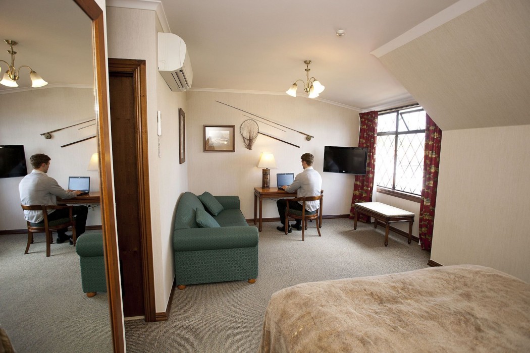 distinction coachman hotel palmerston north