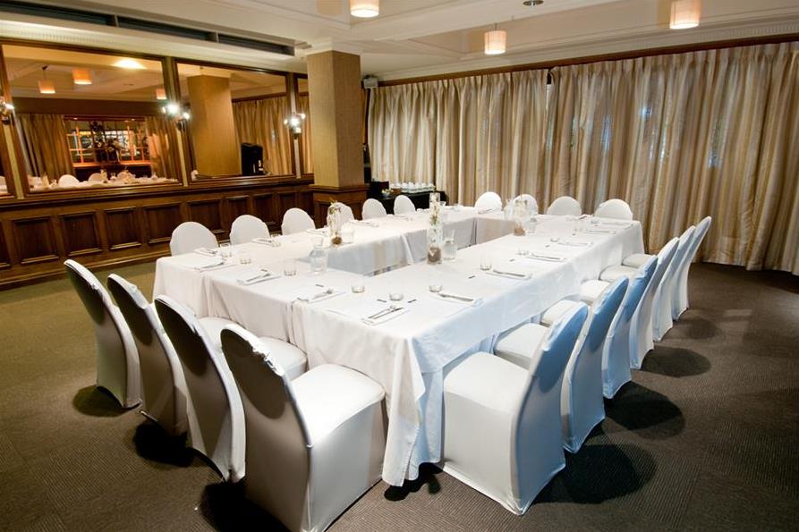 distinction coachman hotel palmerston north