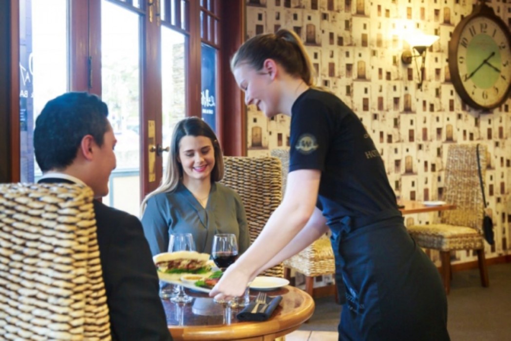 distinction coachman hotel palmerston north