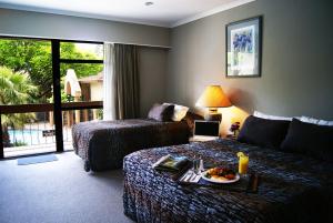 distinction coachman hotel palmerston north