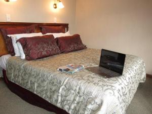 distinction coachman hotel palmerston north