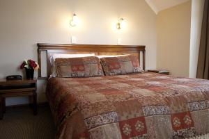 distinction coachman hotel palmerston north