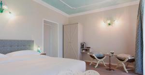 boutique hotel villa sarnia