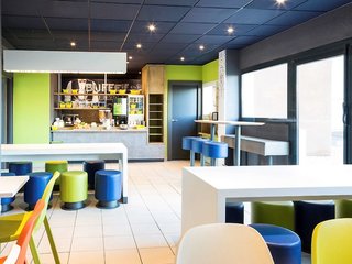 ibis budget orly chevilly tram 7