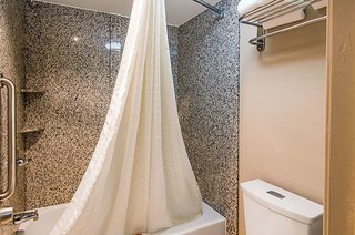 econo lodge lynchburg south