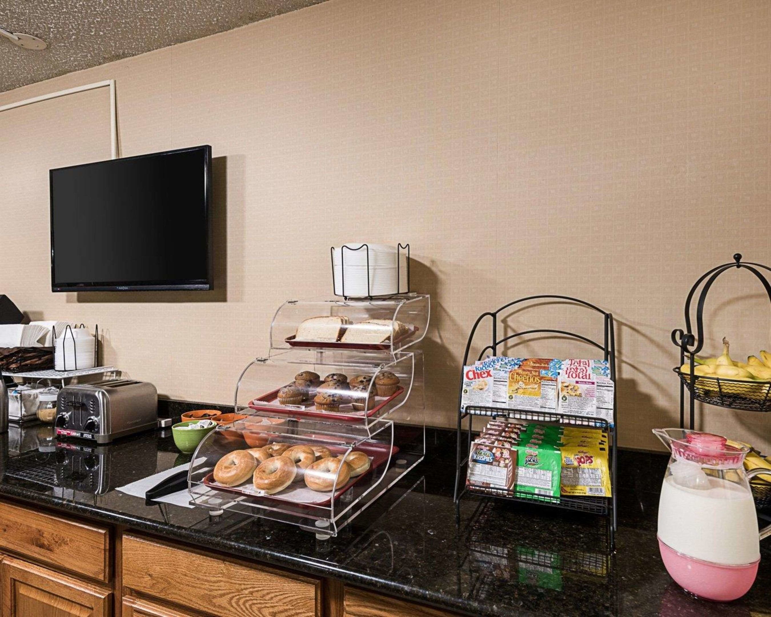 econo lodge lynchburg south