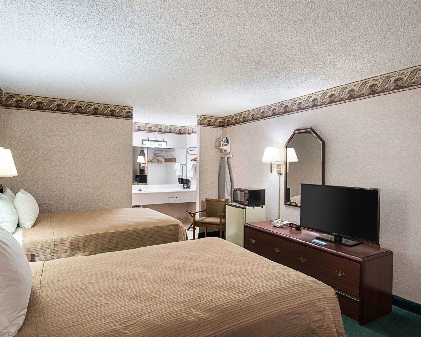 econo lodge lynchburg south