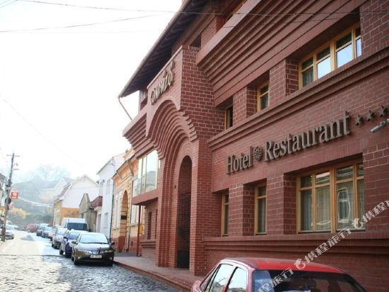 hotel restaurant gonduzo