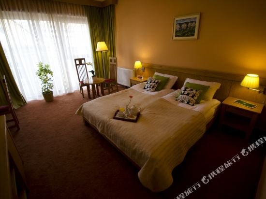 hotel restaurant gonduzo