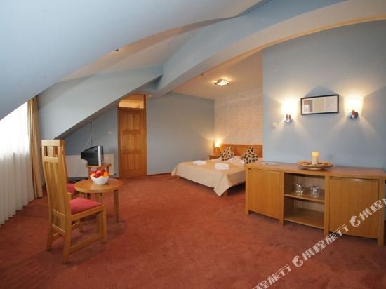 hotel restaurant gonduzo