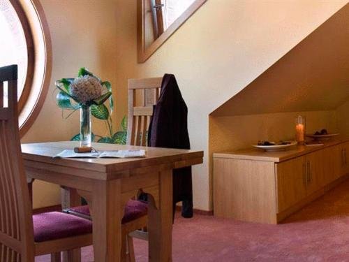 hotel restaurant gonduzo