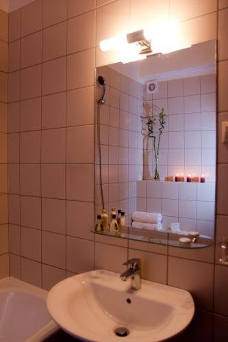 hotel restaurant gonduzo