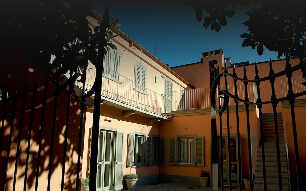 residenza il nespolo estella hotels italia
