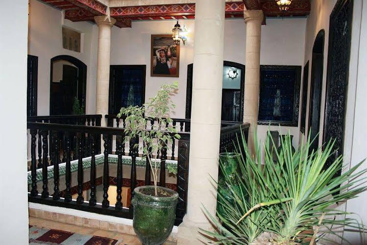 Riad Casa Blanca,Essaouira Airport>>Essaouira,3 star