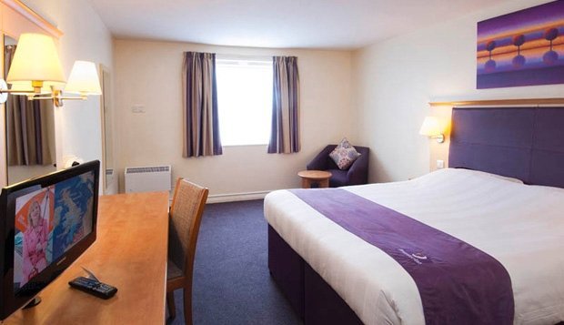 Premier Inn Swindon West - M4 J16,Swindon>>Lydiard Tregoze,3 star