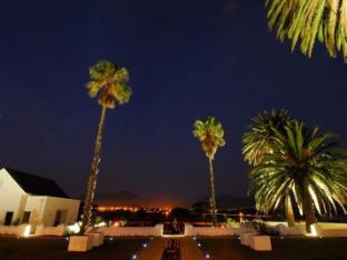 The Wild Mushroom Luxury Country House,Cape Winelands>>Cape Town,5 star