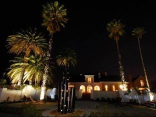 The Wild Mushroom Luxury Country House,Cape Winelands>>Cape Town,5 star