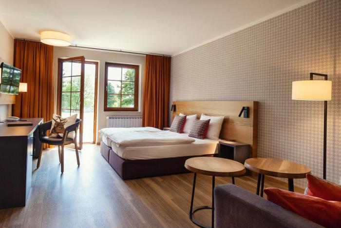 waldhotel kreuztanne