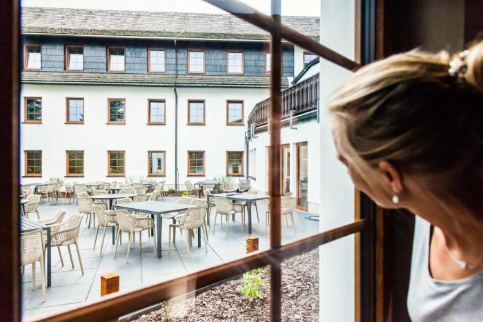 waldhotel kreuztanne