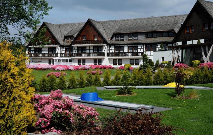 waldhotel kreuztanne