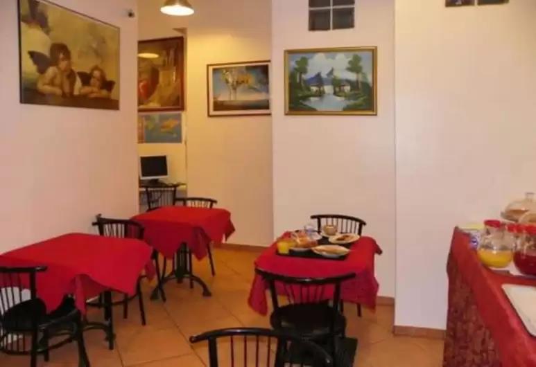 Hotel Xxii Marzo,Porta Vittoria>>Milan,2 star