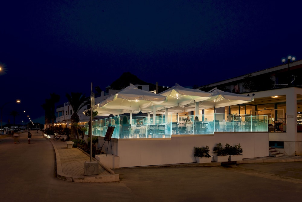 hotel riviera