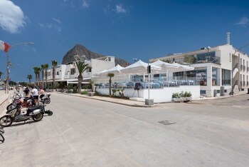 hotel riviera