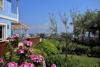 cundavilla hotel and suites