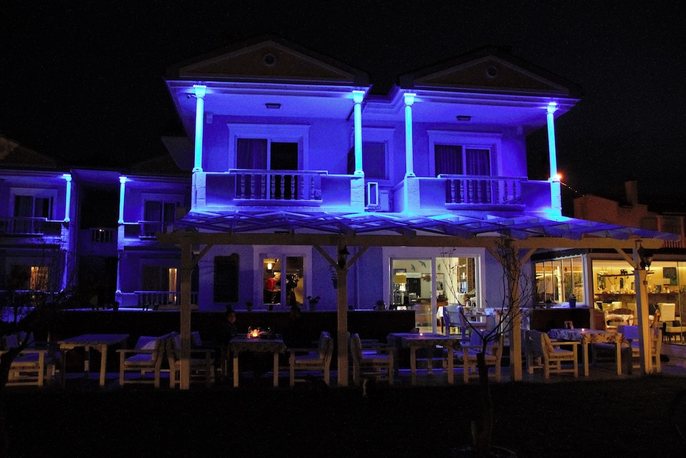 cundavilla hotel and suites