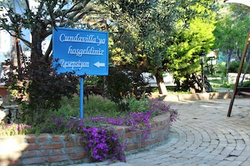 cundavilla hotel and suites