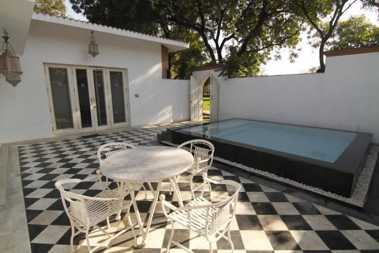 Raj Niwas Palace,Bharatpur>>Agra,3 star