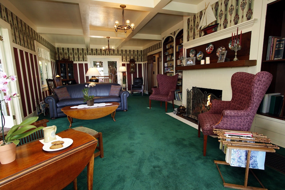 jabberwock inn