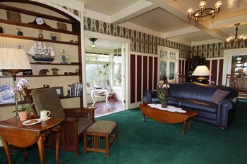 jabberwock inn
