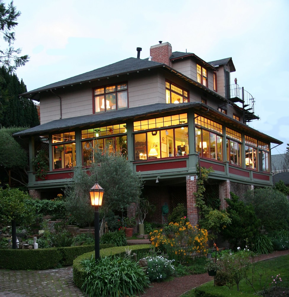 jabberwock inn