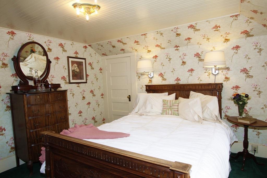 jabberwock inn