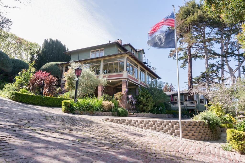 jabberwock inn