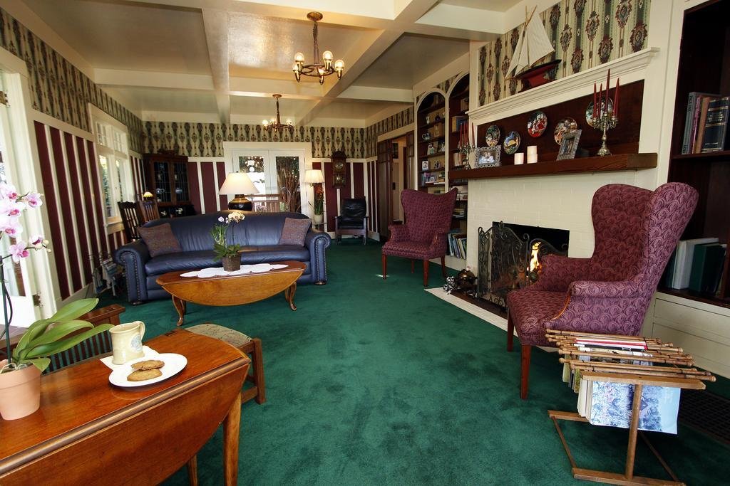 jabberwock inn