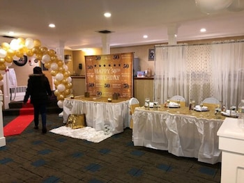 ambassador inn and suites