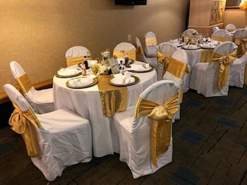 ambassador inn and suites
