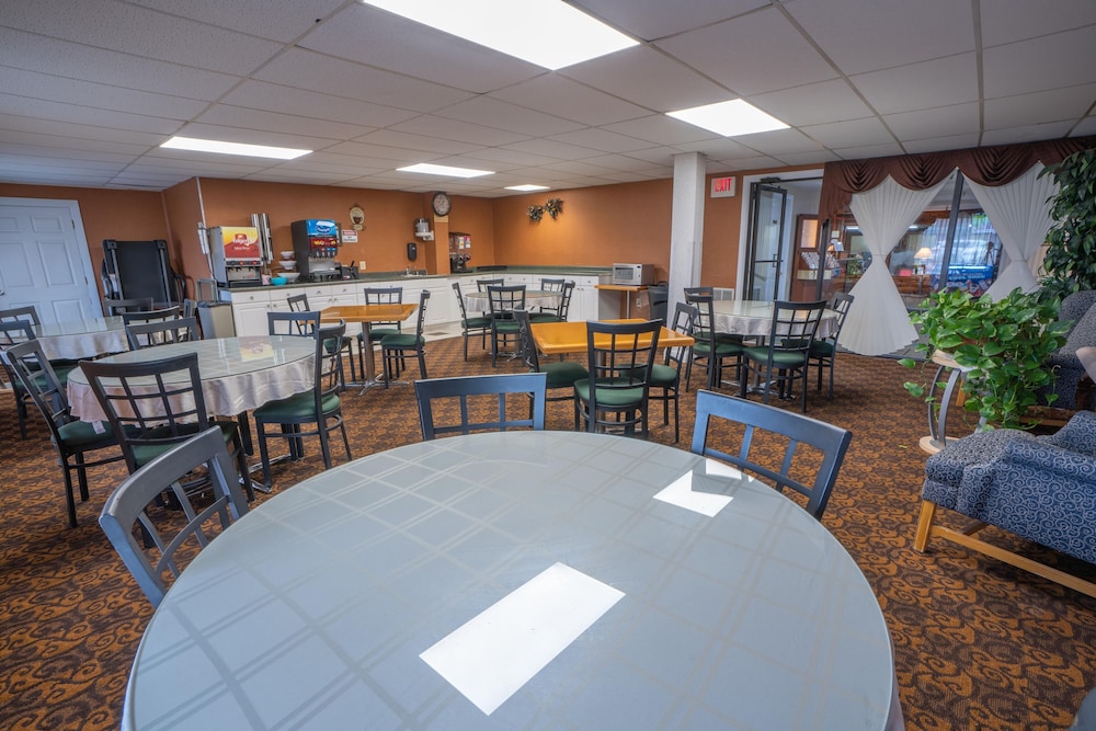 ambassador inn and suites
